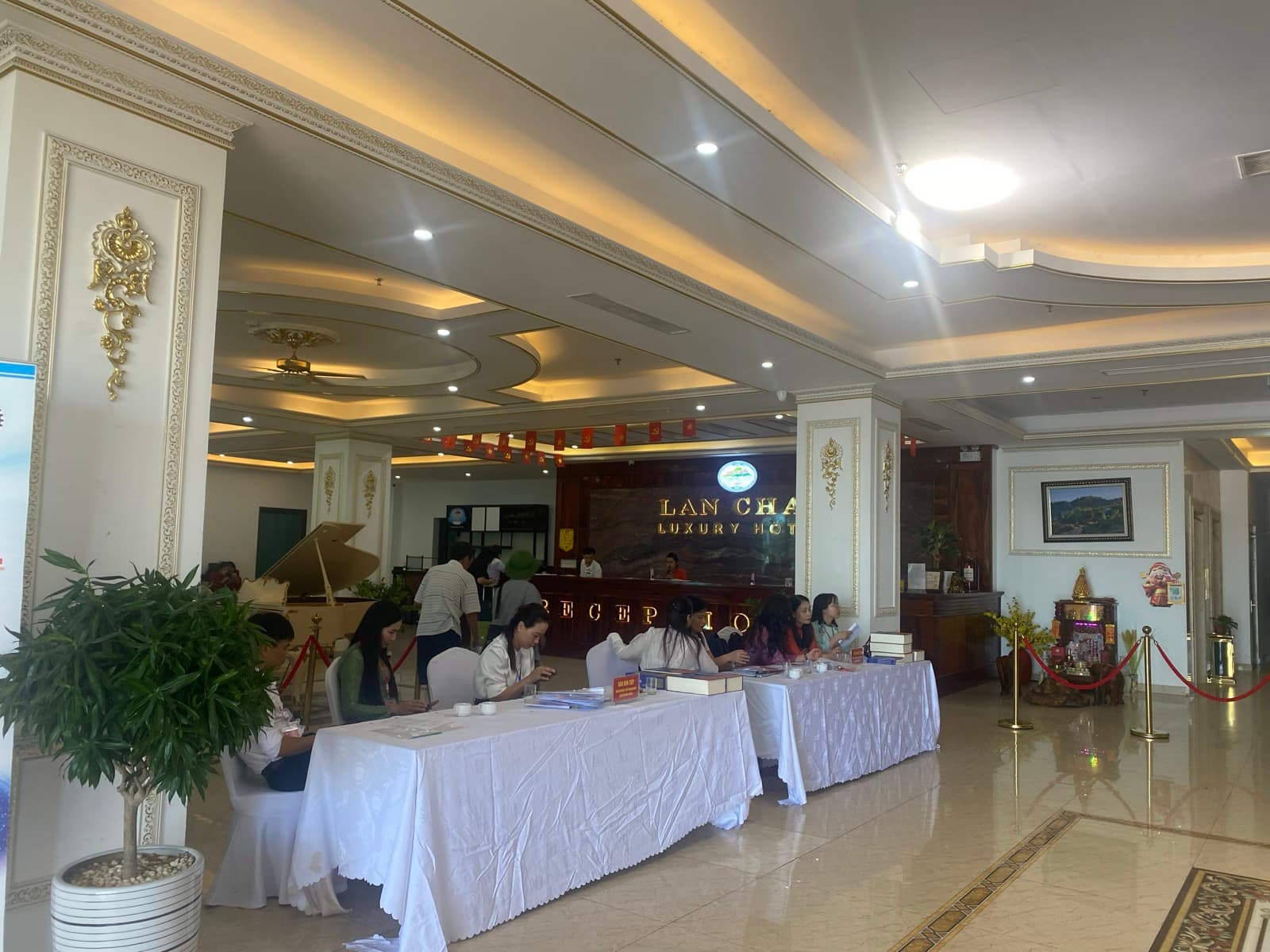 Không gian sảnh sự kiện Lan Chau Luxury Hotel